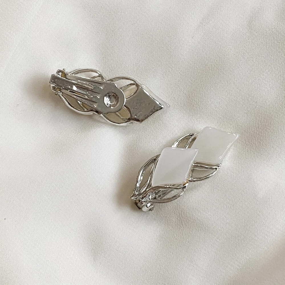 VTG Silver White Double Diamond Clip Earrings - Picture 3 of 7
